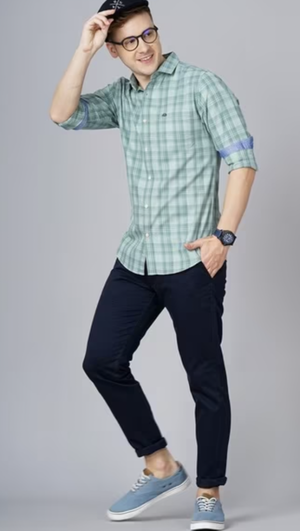 Men Checked Slim Fit Shirt - Image 4